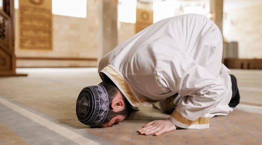 Bacaan Doa Sujud Tilawah,Arab, Latin dan Artinya