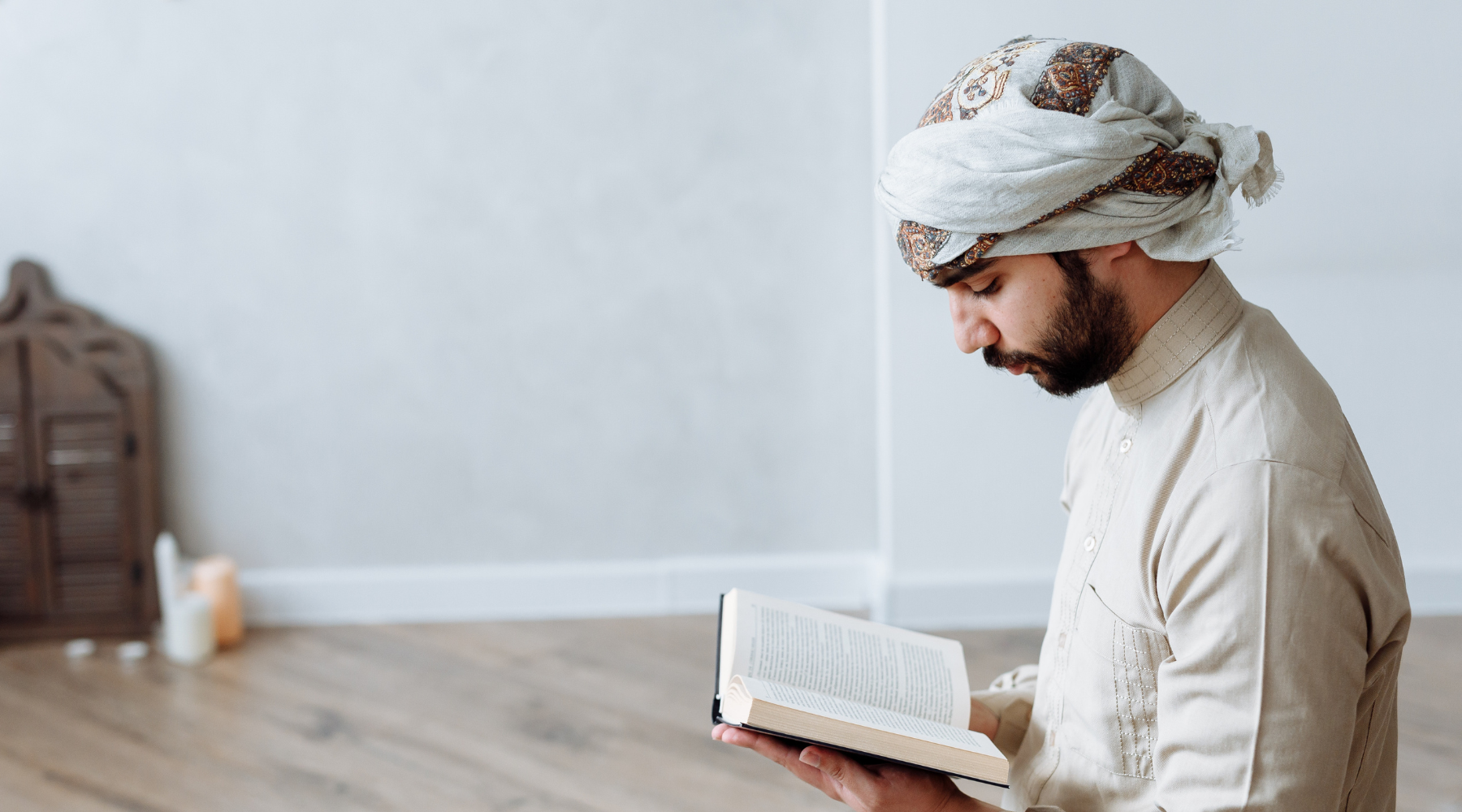Bacaan Doa Qunut Saat Sholat Subuh: Arab, Latin, dan Terjemahan